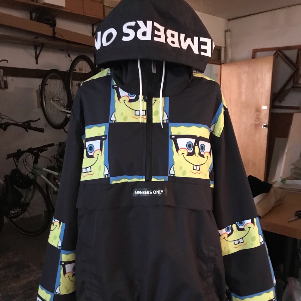 Members Only by Nickelodeon. Mens L Pull-over half zip, elastic cuffs & bottom.